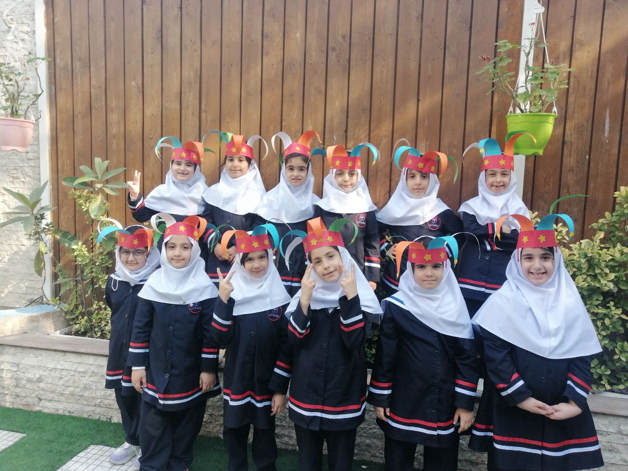 فعالیت های آبان ماه کلاس اول رنگین کمان